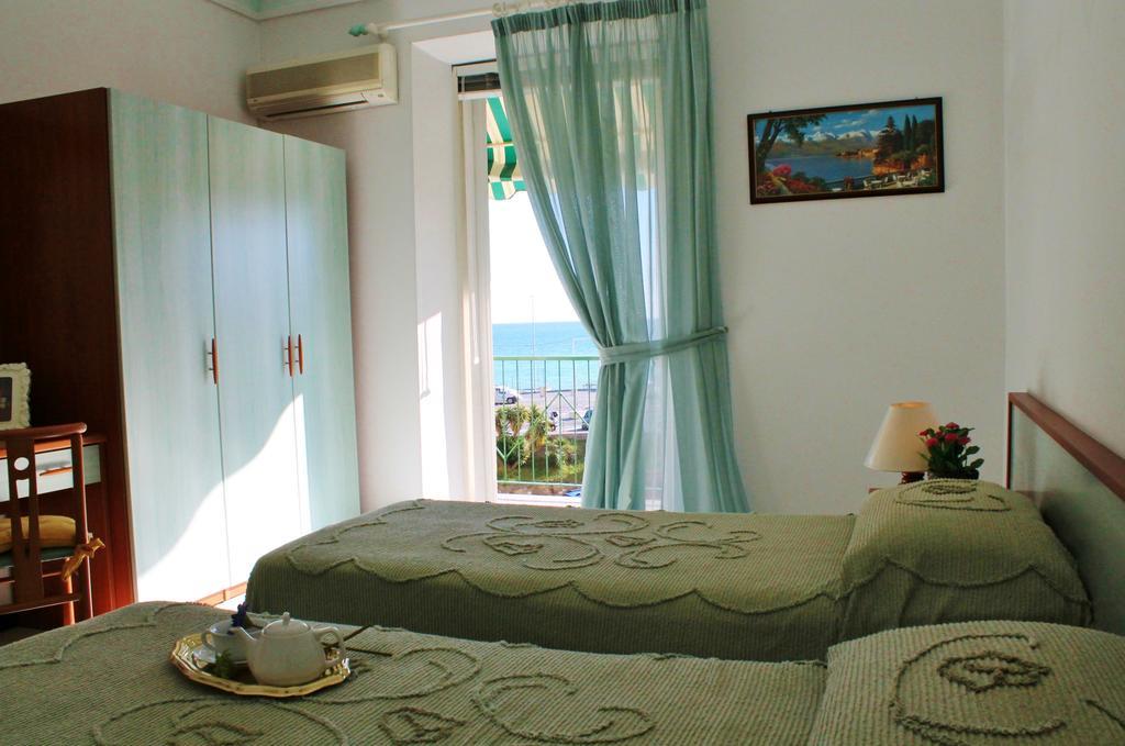 אלביסולה סופריורה Appartamenti Mare Azzurro By Holiday World מראה חיצוני תמונה